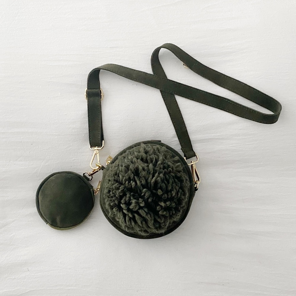 TSD12 Suede Leather Pompom Circle Crossbody Bag in Green